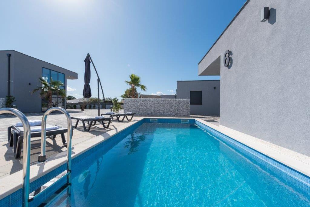 More Exclusive Villas And Spa Vir Exterior foto